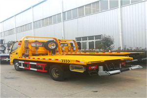 康桥镇附近拖车救援搭电